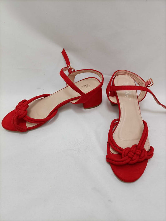 BEST SHOES. Sandalias rojas nudo T.38