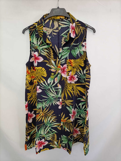 STRADIVARIUS.Vestido azul flores hawaianas T.m