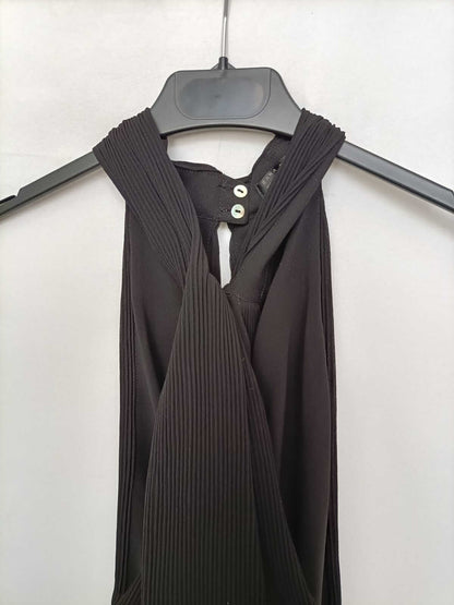 ZARA. Black pleated top Tm