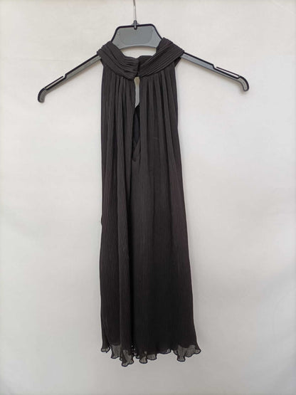 ZARA. Black pleated top Tm