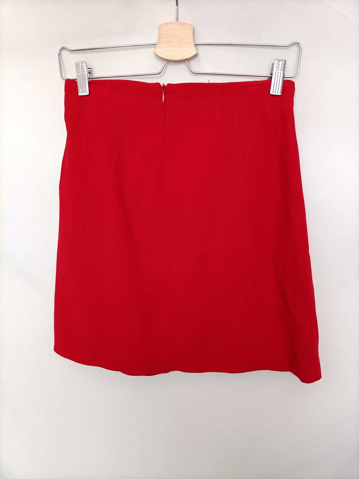 ZARA.Falda roja costuras T.m