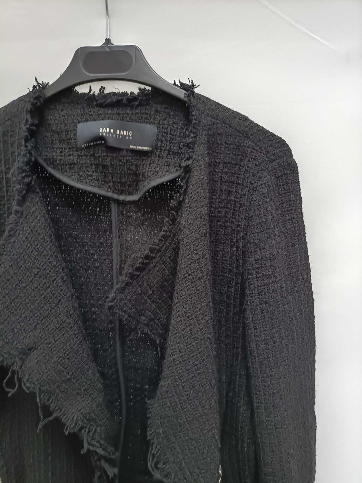 ZARA. Black tweed jacket Ts