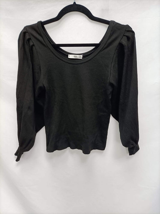 MarKetMANGO.Black ribbed top/sweater with puffed sleeves Tm