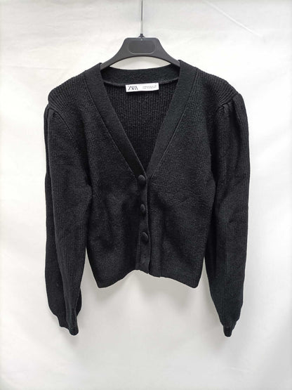 ZARA.Chaquetita punto negra T.m