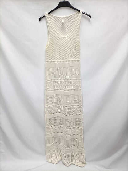 STRADIVARIUS.Vestido largo croché Tm