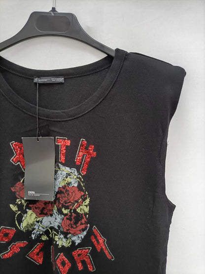 ZARA. T-shirt with shoulder pads and sequins Tm