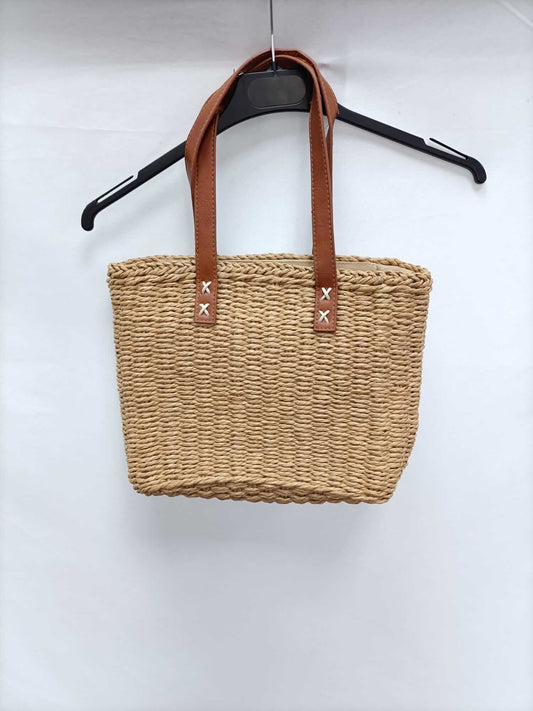 MISAKO.Bolso mediano rafia