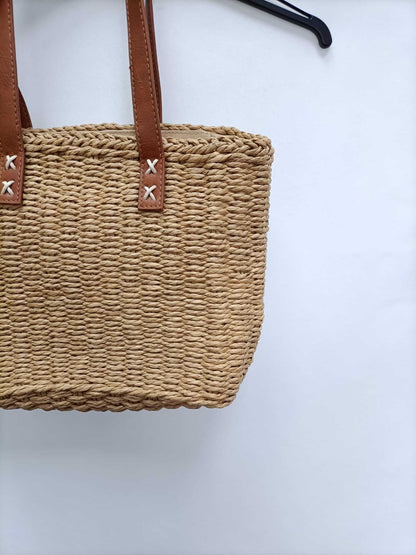 MISAKO.Bolso mediano rafia