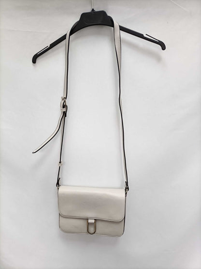 MISAKO. Greyish beige bag