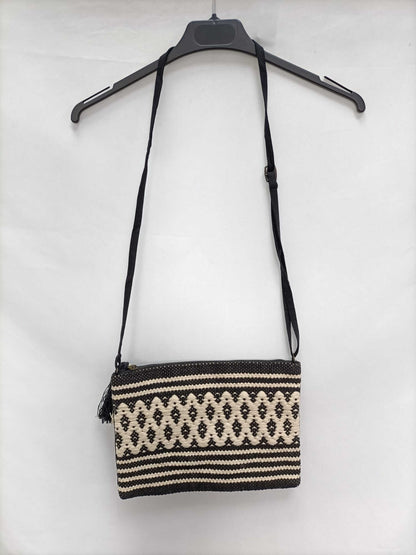 MISAKO.Bolso estilo cartera étnico