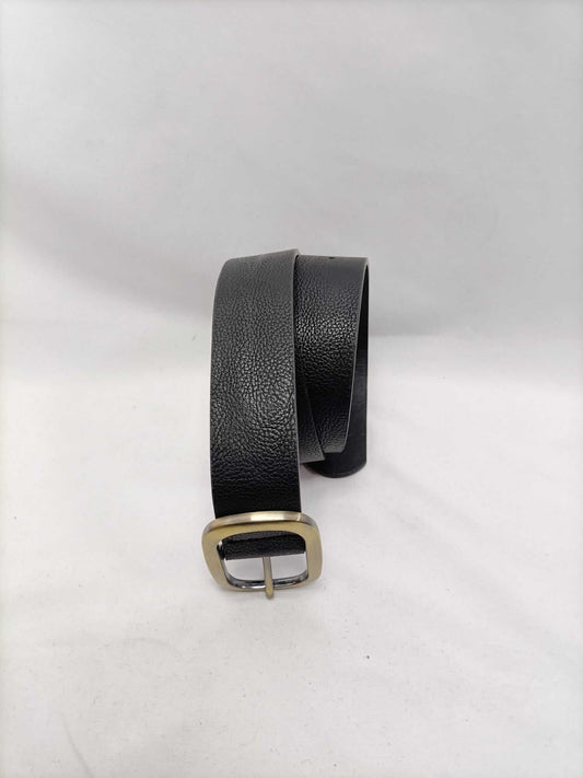 OTRAS.Cinturón hebilla dorada