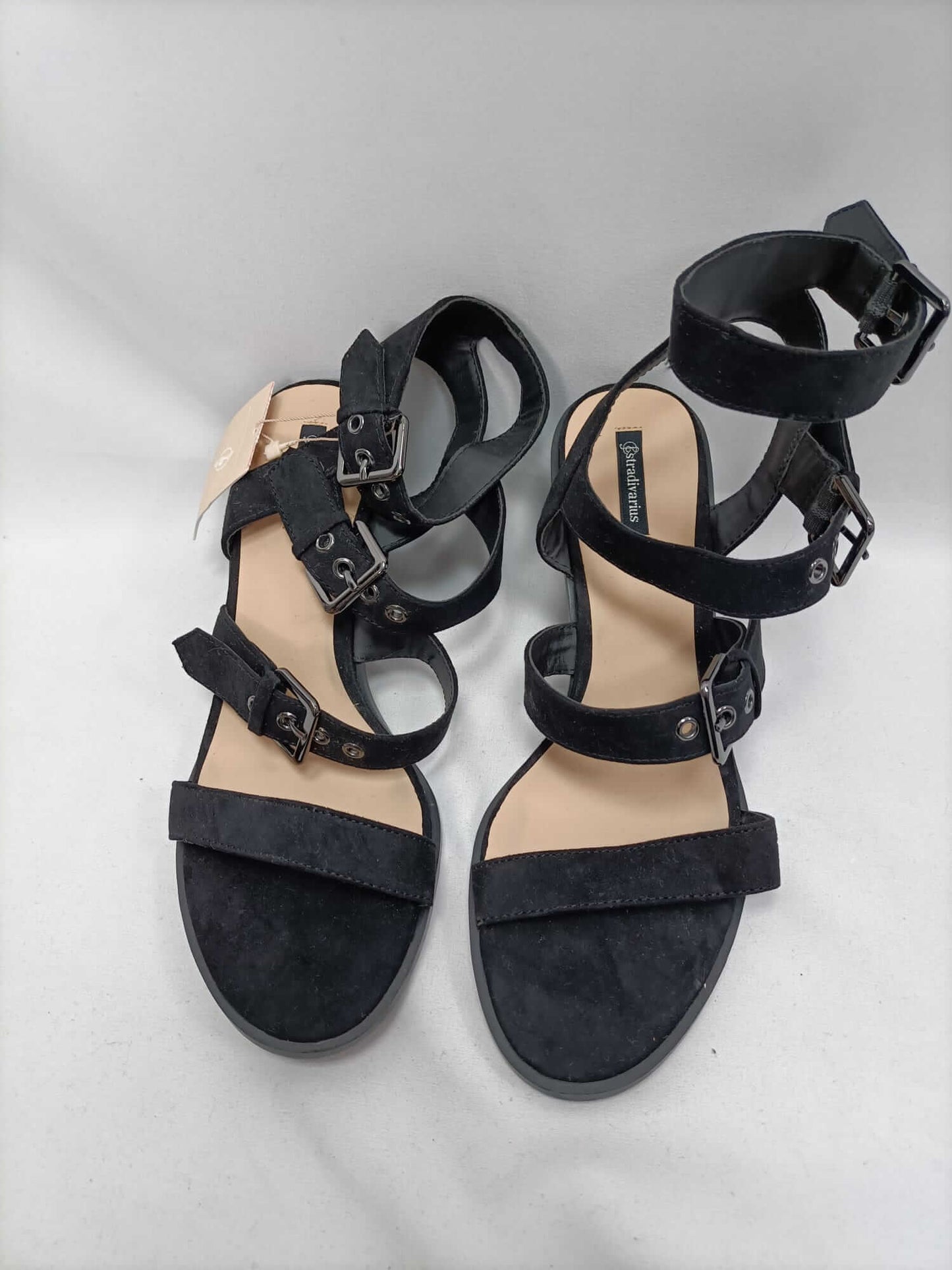STRADIVARIUS.Sandalias tacón negras T.38
