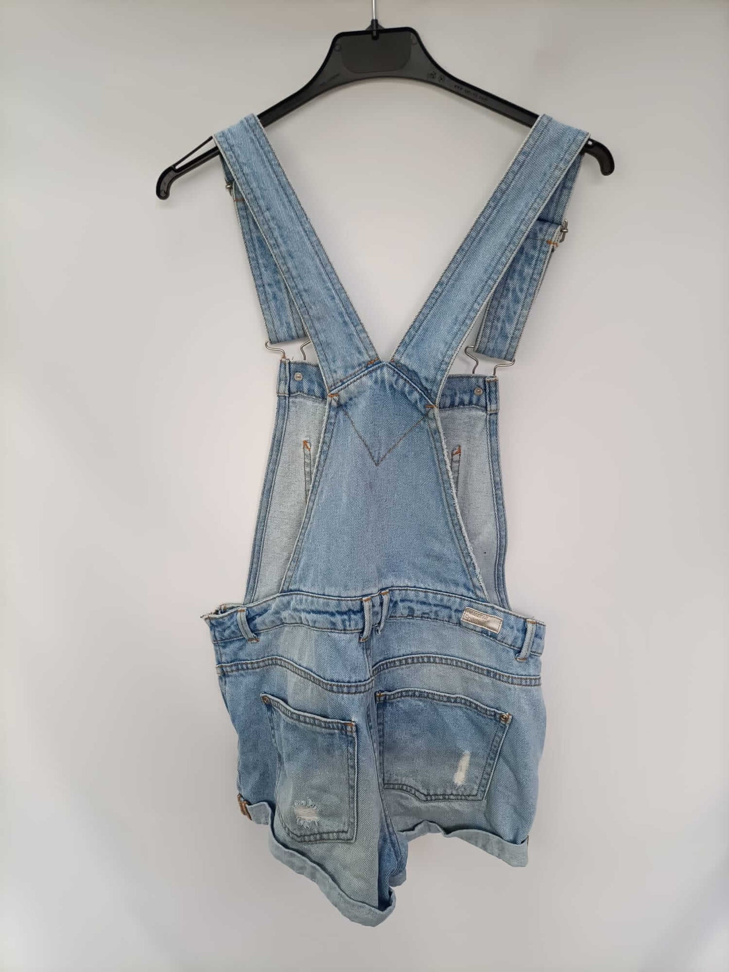 PULL&BEAR.Peto corto vaquero T.s