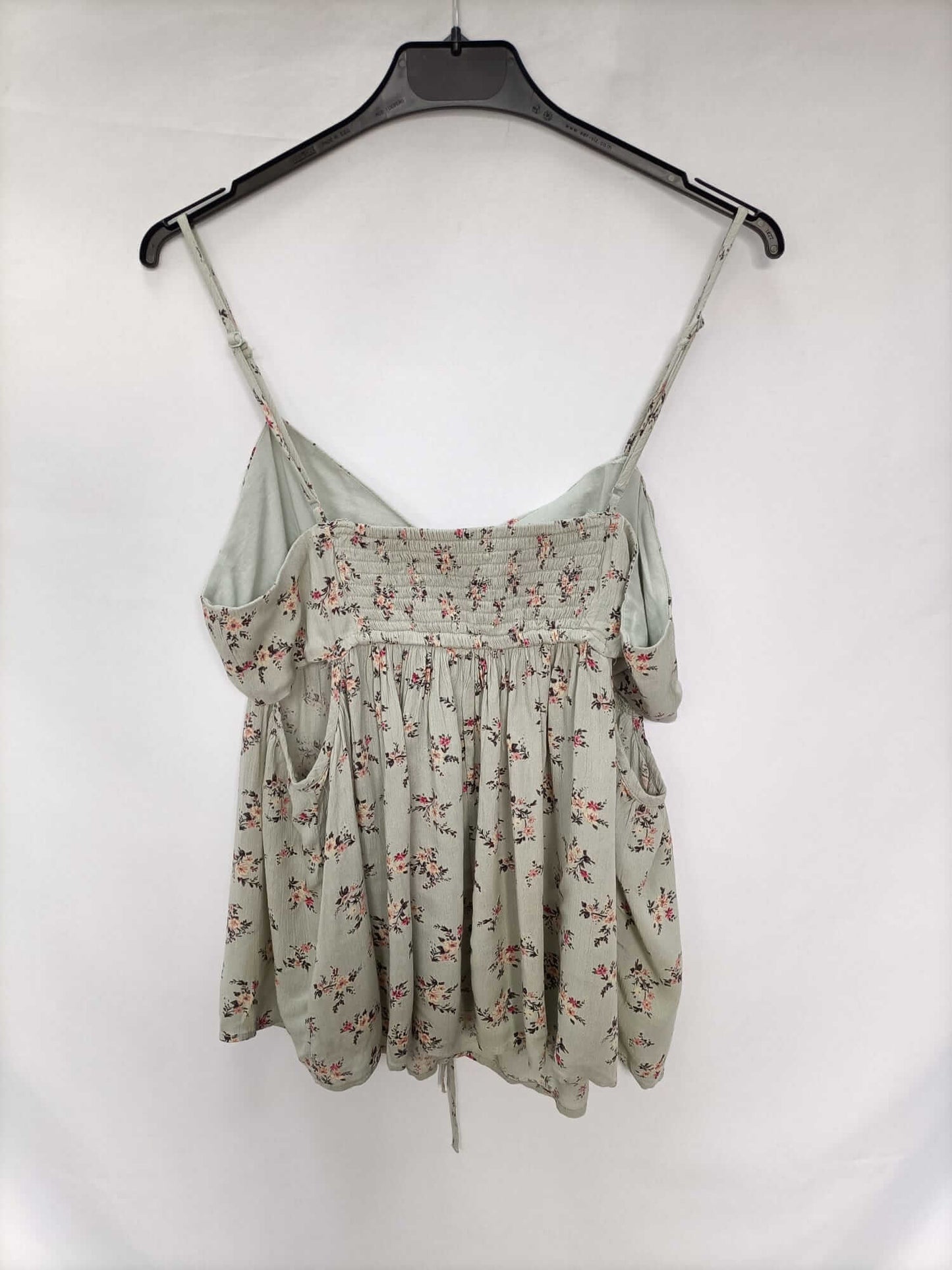 AMERICAN EAGLE.Top verde palo flores T.L
