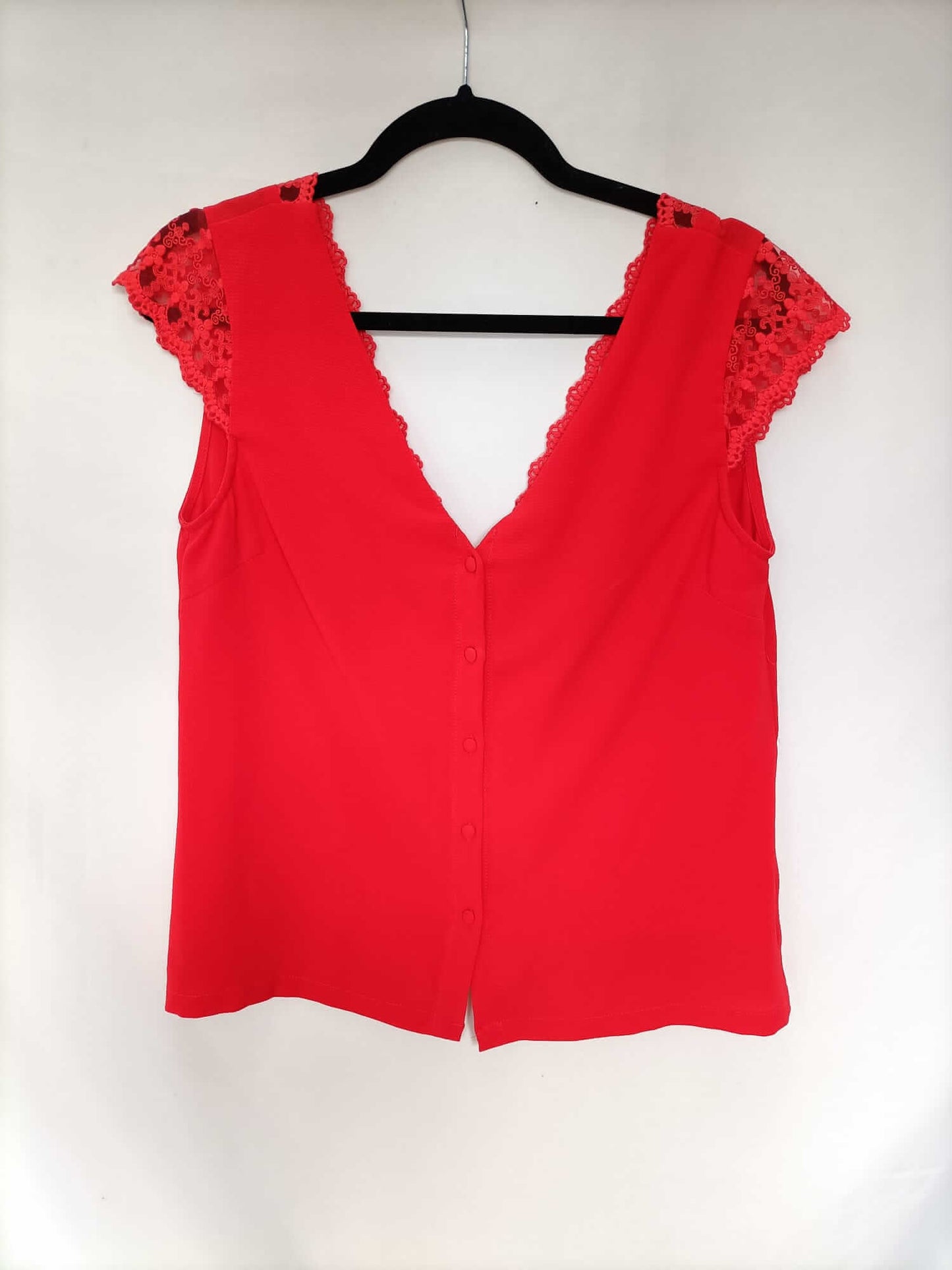 OTRAS.Top rojo abotonado tu (L)