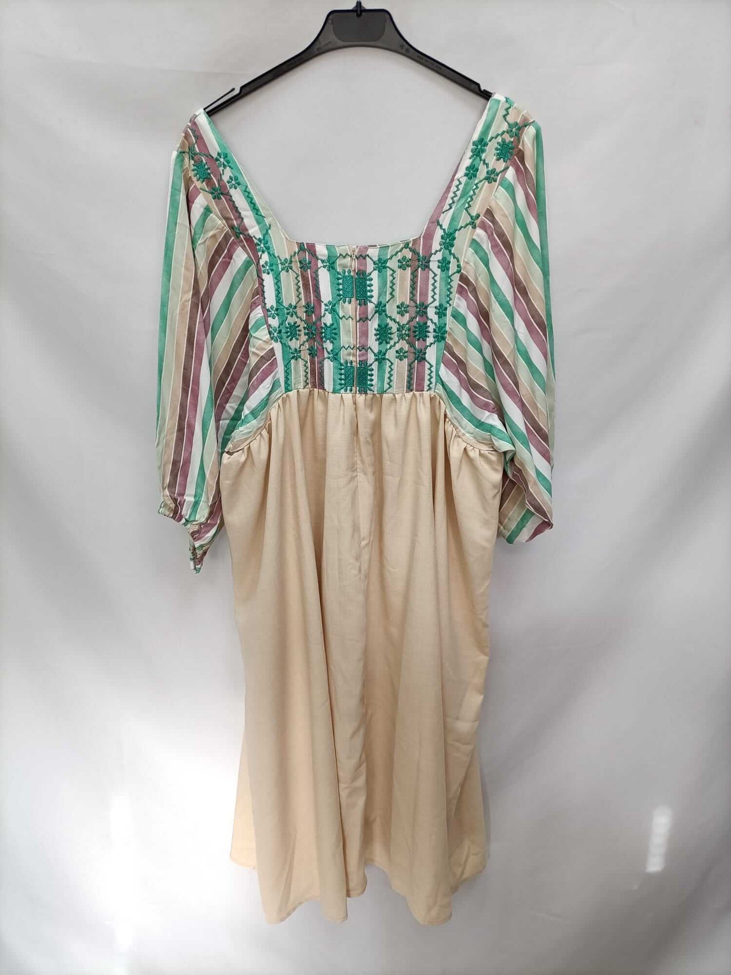 SKATÏE.Beige flowy dress Tm