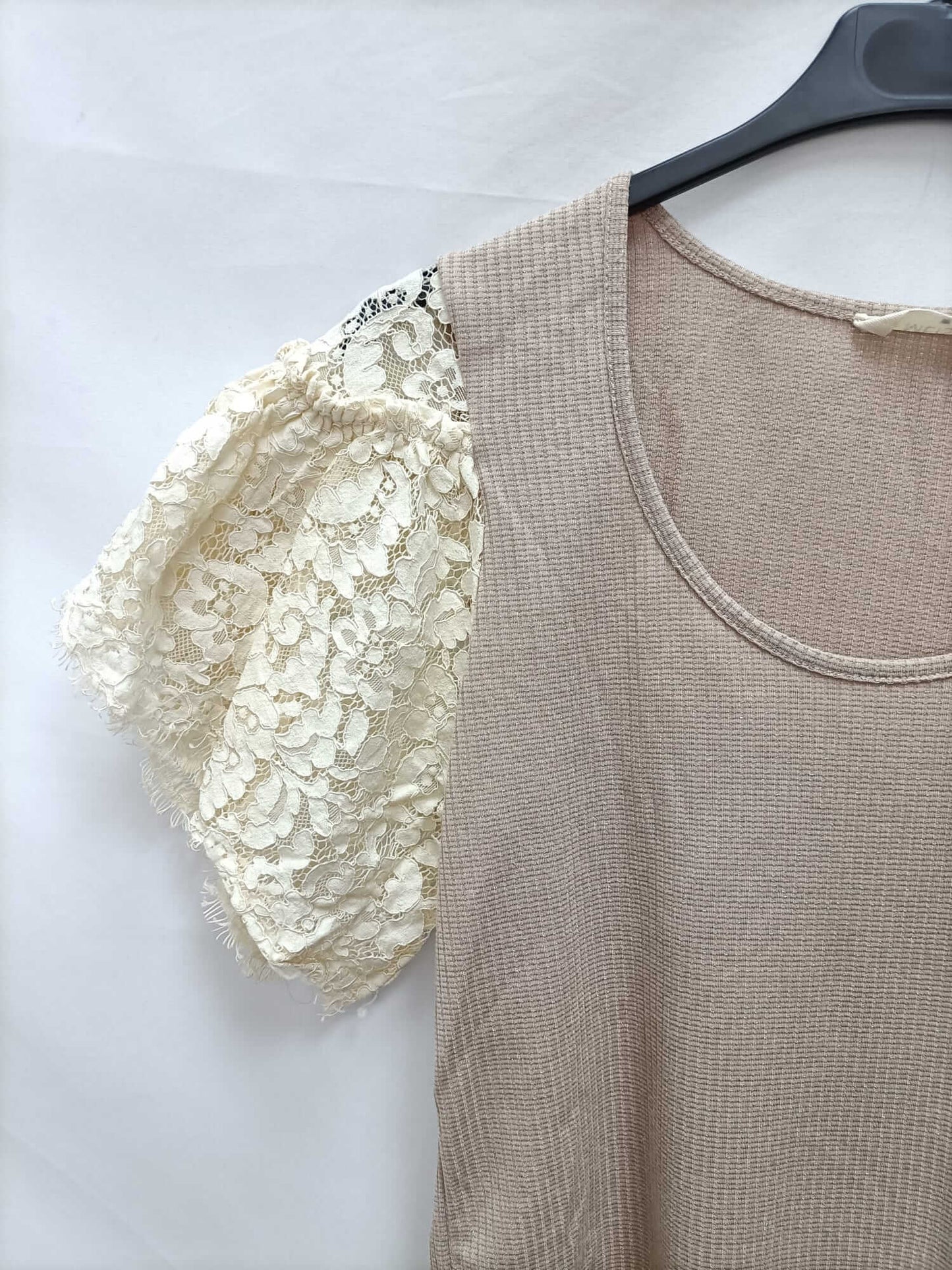 MEISIE.Body beige punto encaje mangas T.m