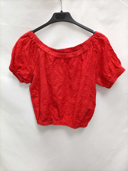 ILOVEH81.Top troquelado rojo T.m/l