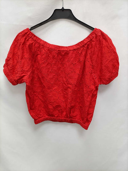 ILOVEH81.Top troquelado rojo T.m/l