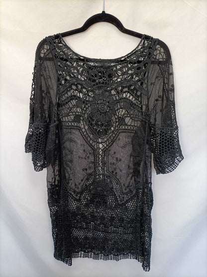 OTRAS.Vestido negro tul y encaje T.m/l