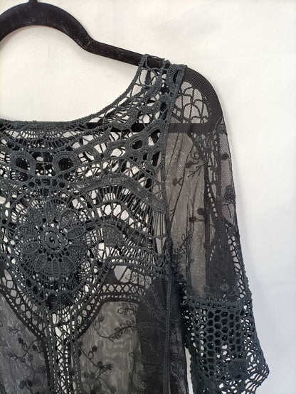 OTRAS.Vestido negro tul y encaje T.m/l