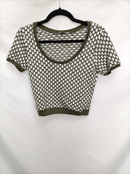 ZARA. Green Ts knit top