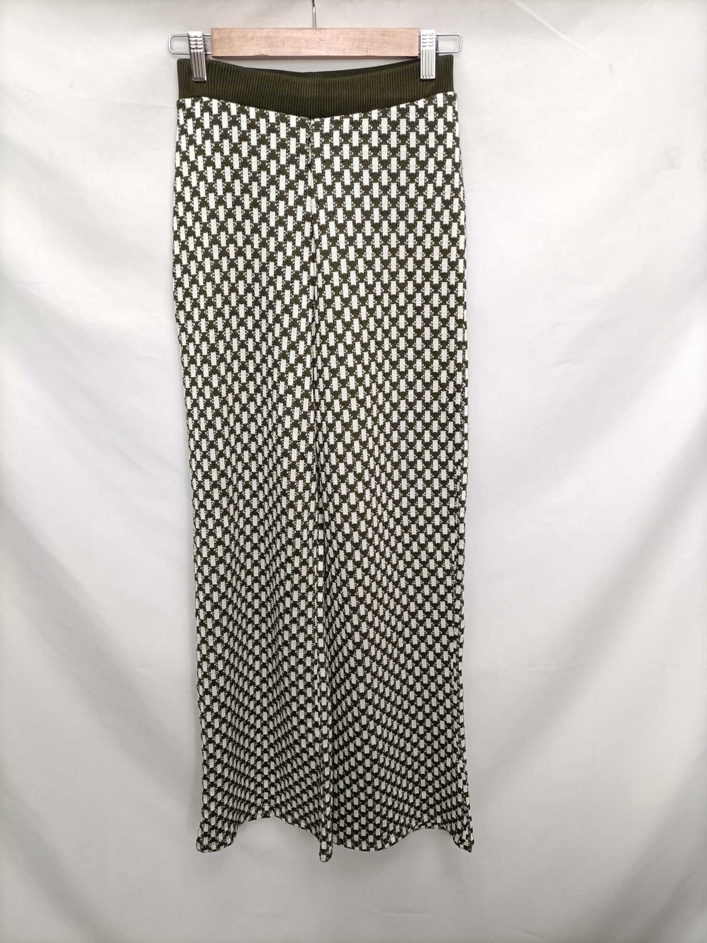 ZARA.Pantalones palazzo punto verde T.s