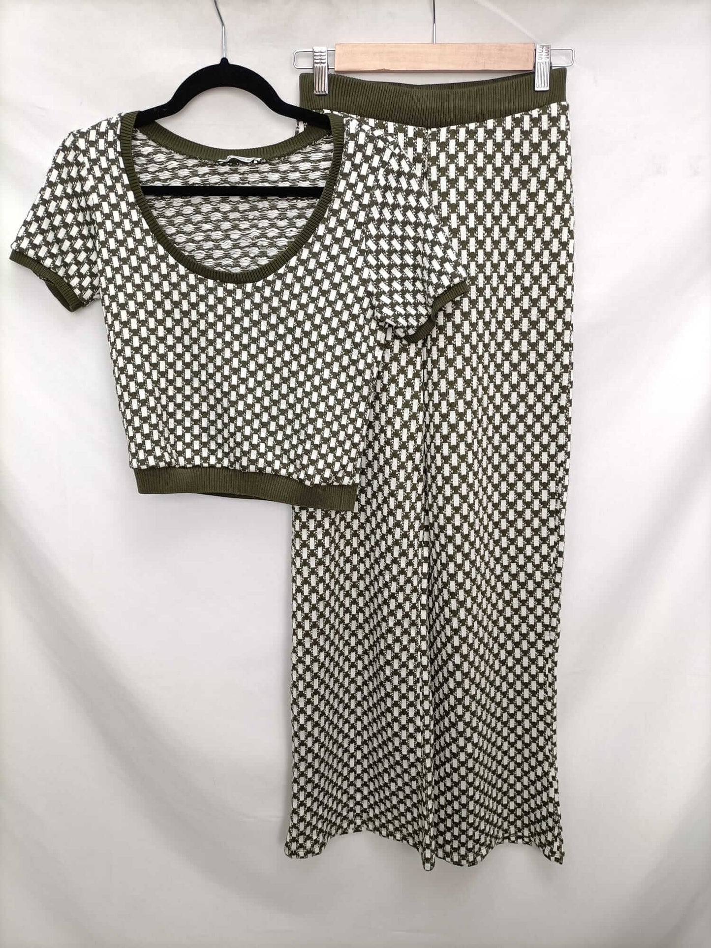 ZARA.Pantalones palazzo punto verde T.s