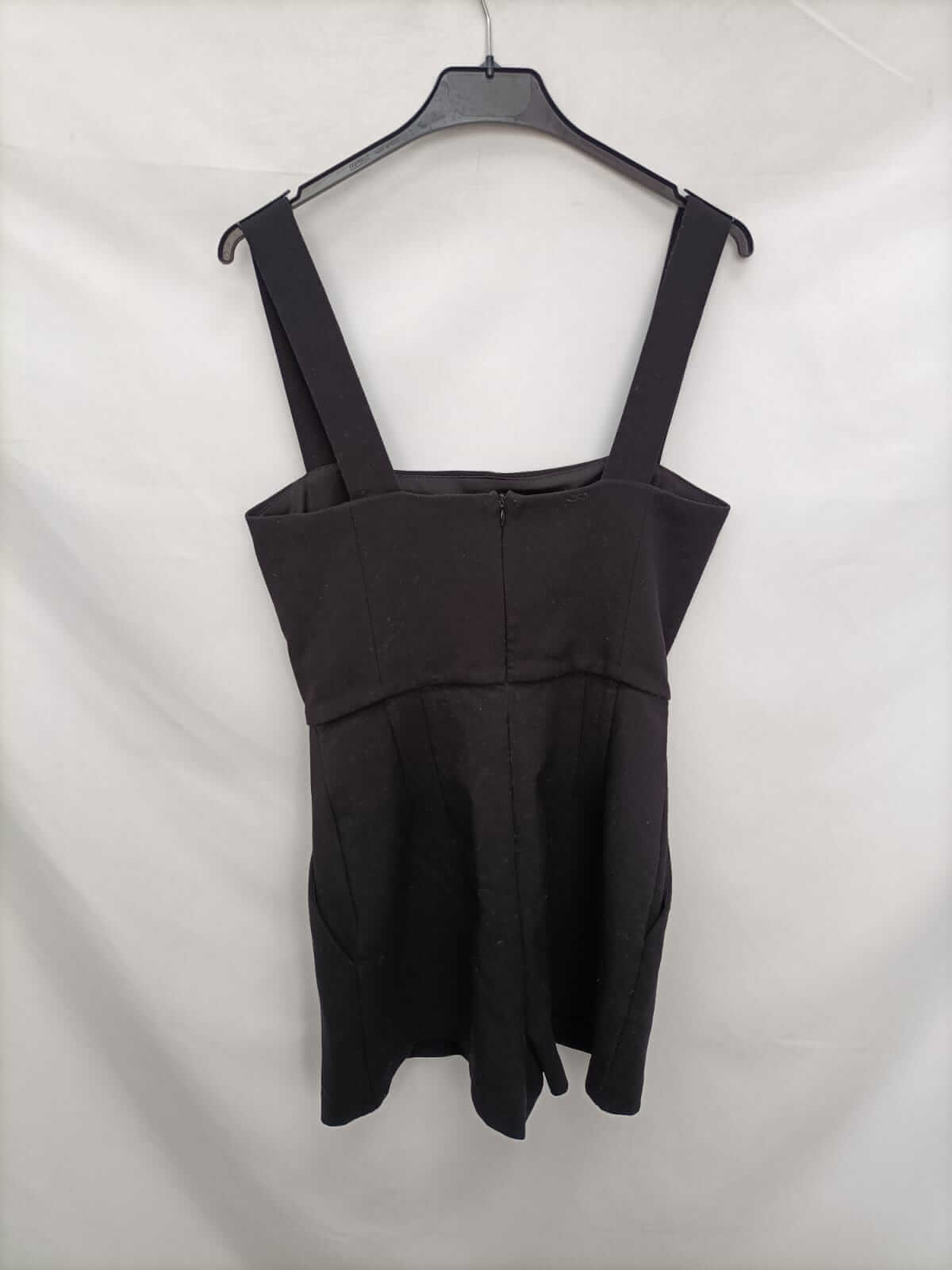 ZARA.Mono negro vestir T.s