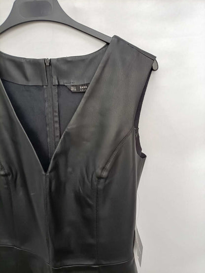 ZARA.Vestido efecto piel T.s
