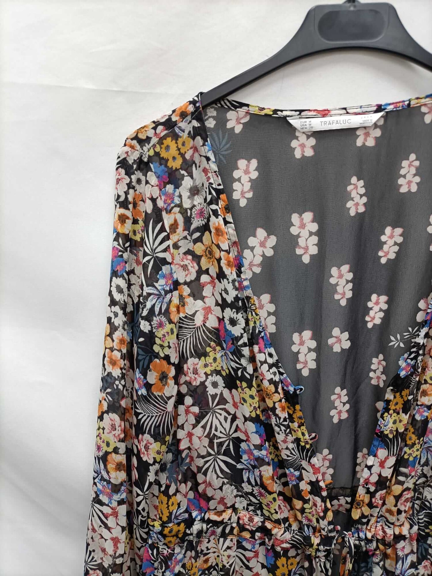 ZARA.Black floral dress/kimono Tm