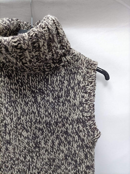 PULL&amp;BEAR. Sleeveless Ts sweater