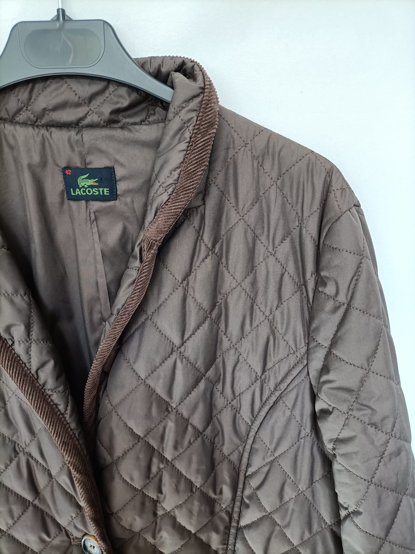 LACOSTE. Husky marrón T.42