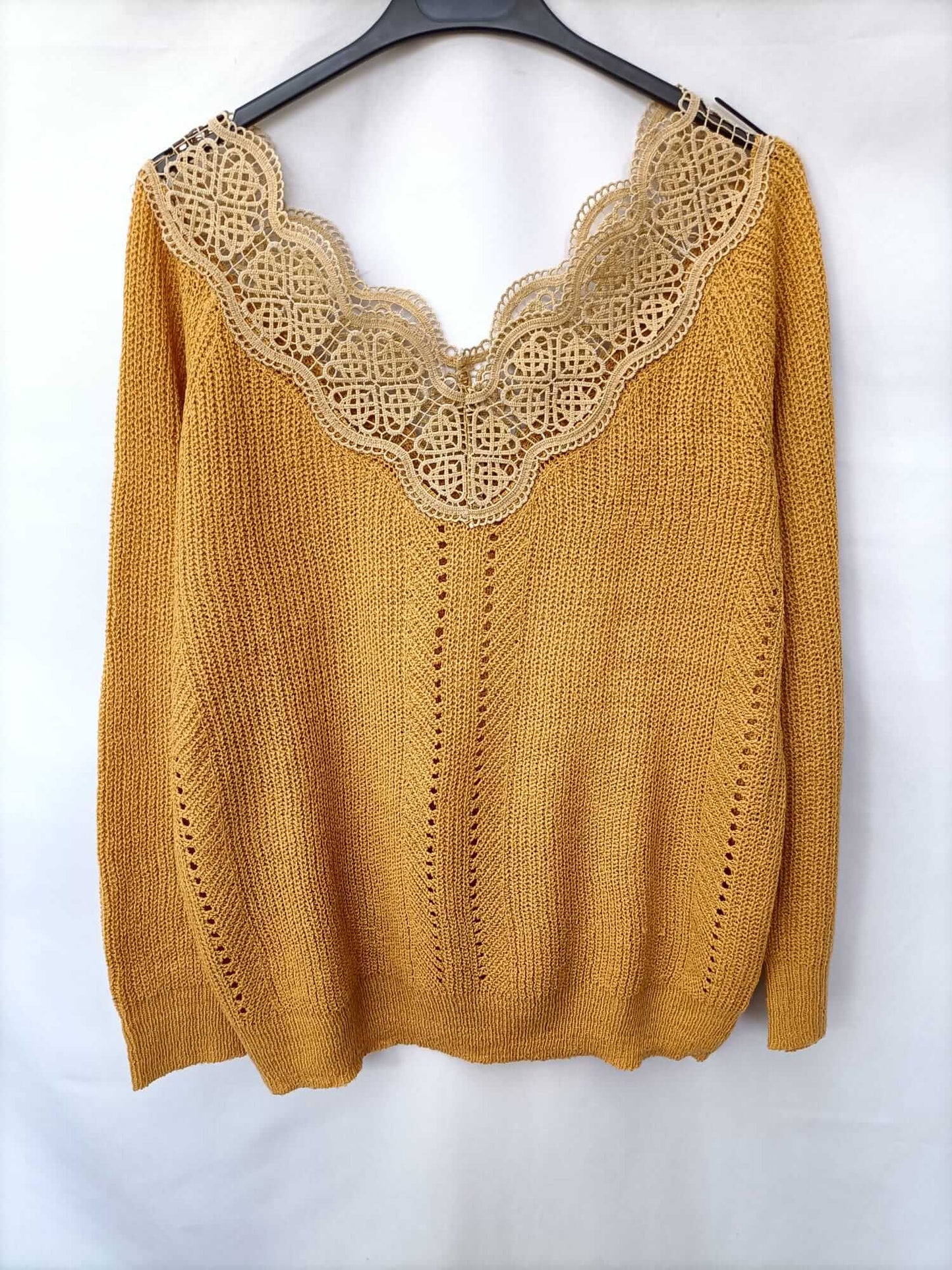 OTRAS. Jersey mostaza encaje m/l