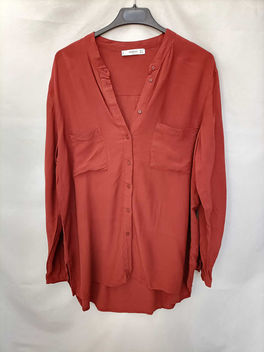MANGO. Blusa burdeos fluida T.xl
