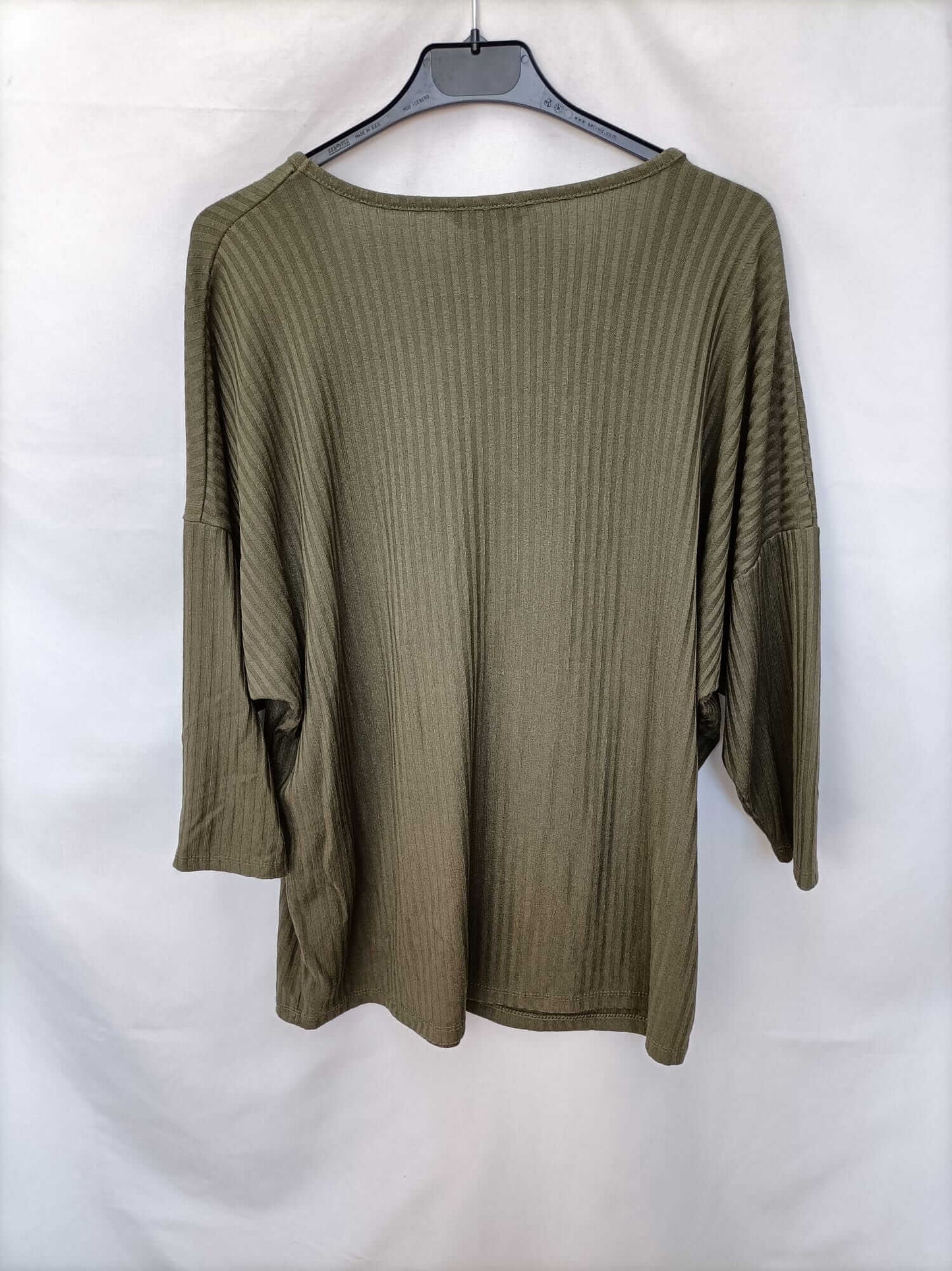 M&MODE. Camiseta verde canalé T.m