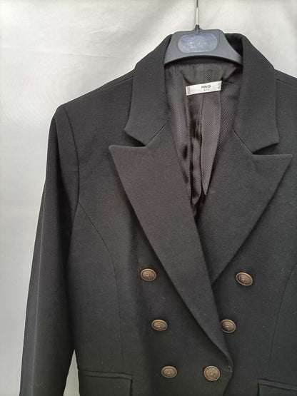 MANGO. Blazer negra cruzada T.xl