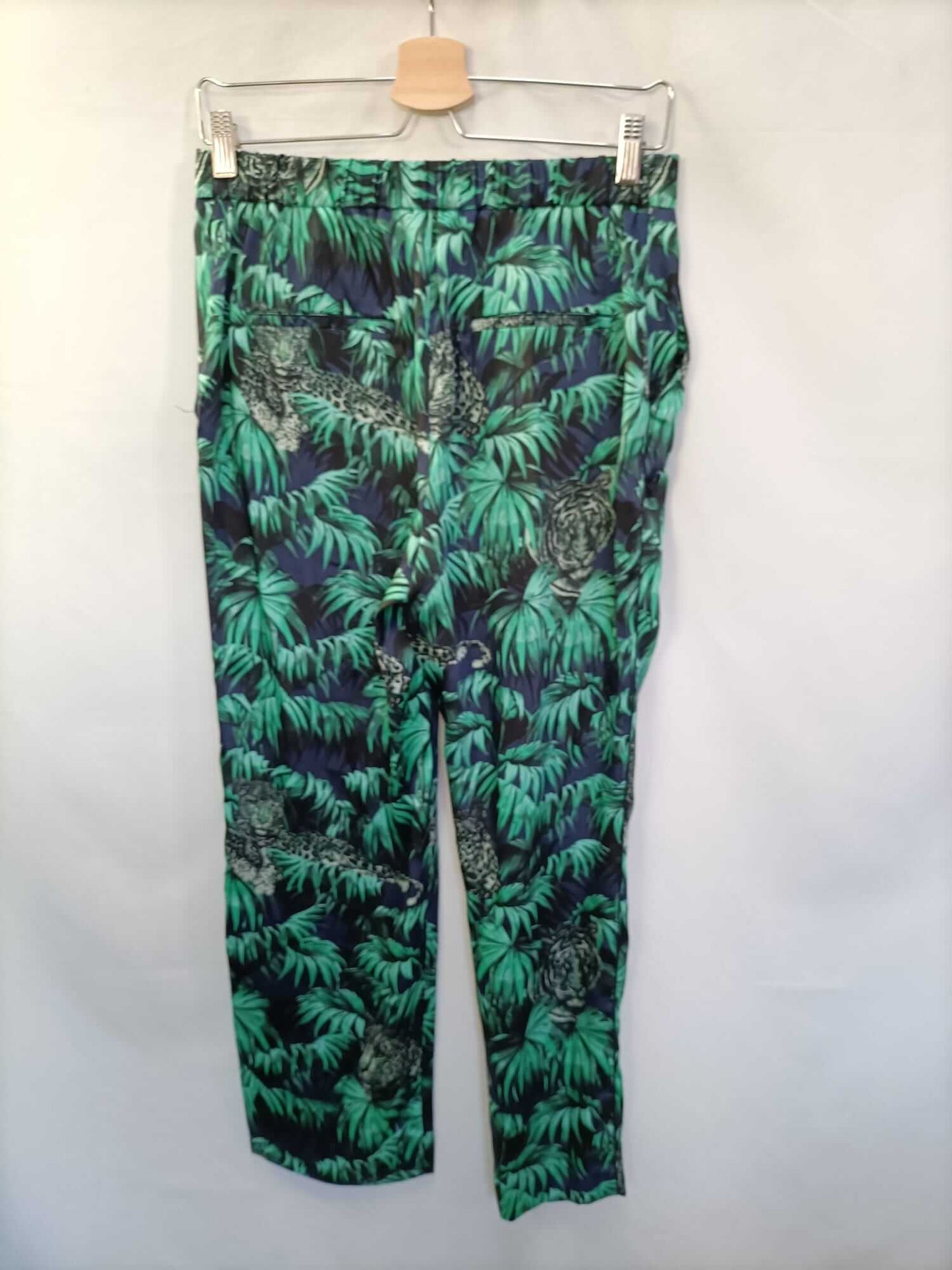 ZARA.Pantalones fluidos selva T.s