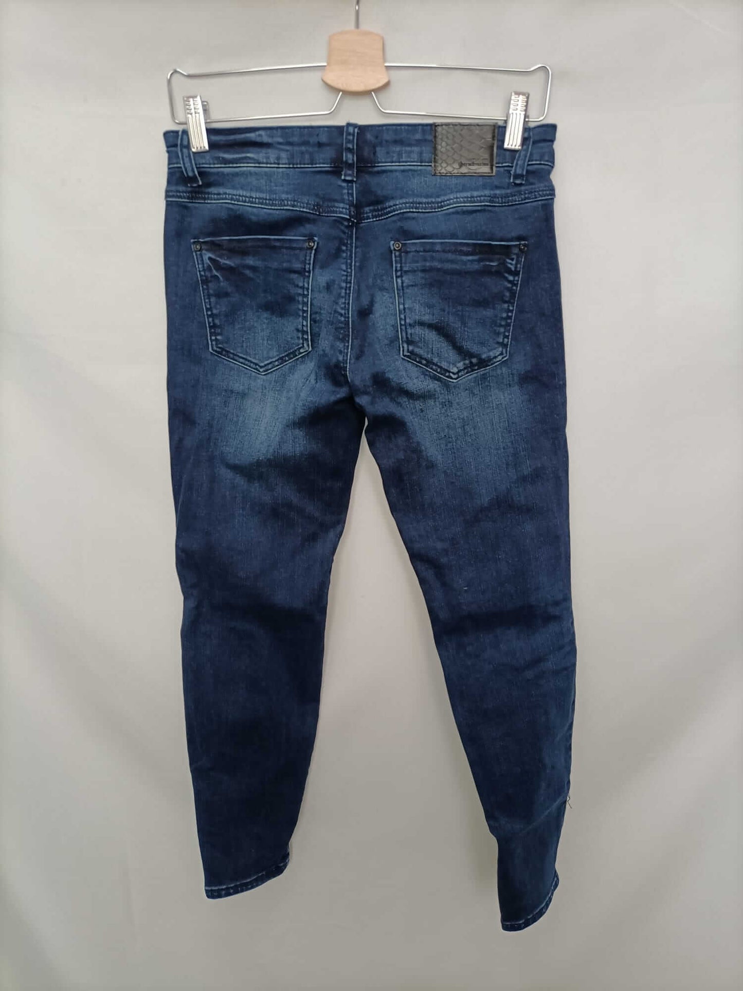 STRADIVARIUS.Pantalones denim T.38