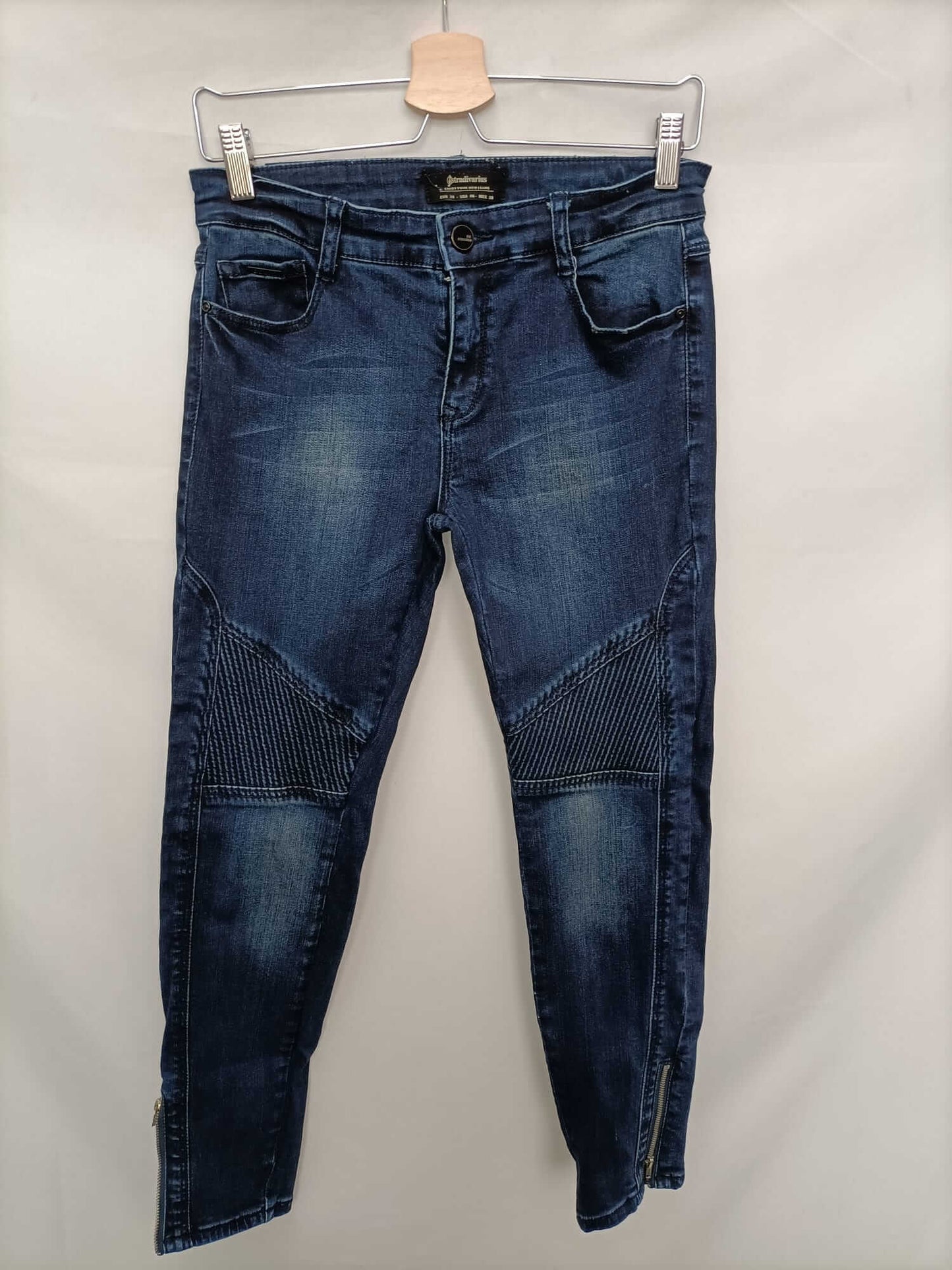 STRADIVARIUS.Pantalones denim T.38