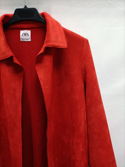 ZARA.Chaqueta roja antelina T.m
