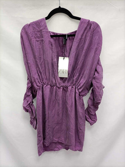 ZARA.Vestido corto lila T.m