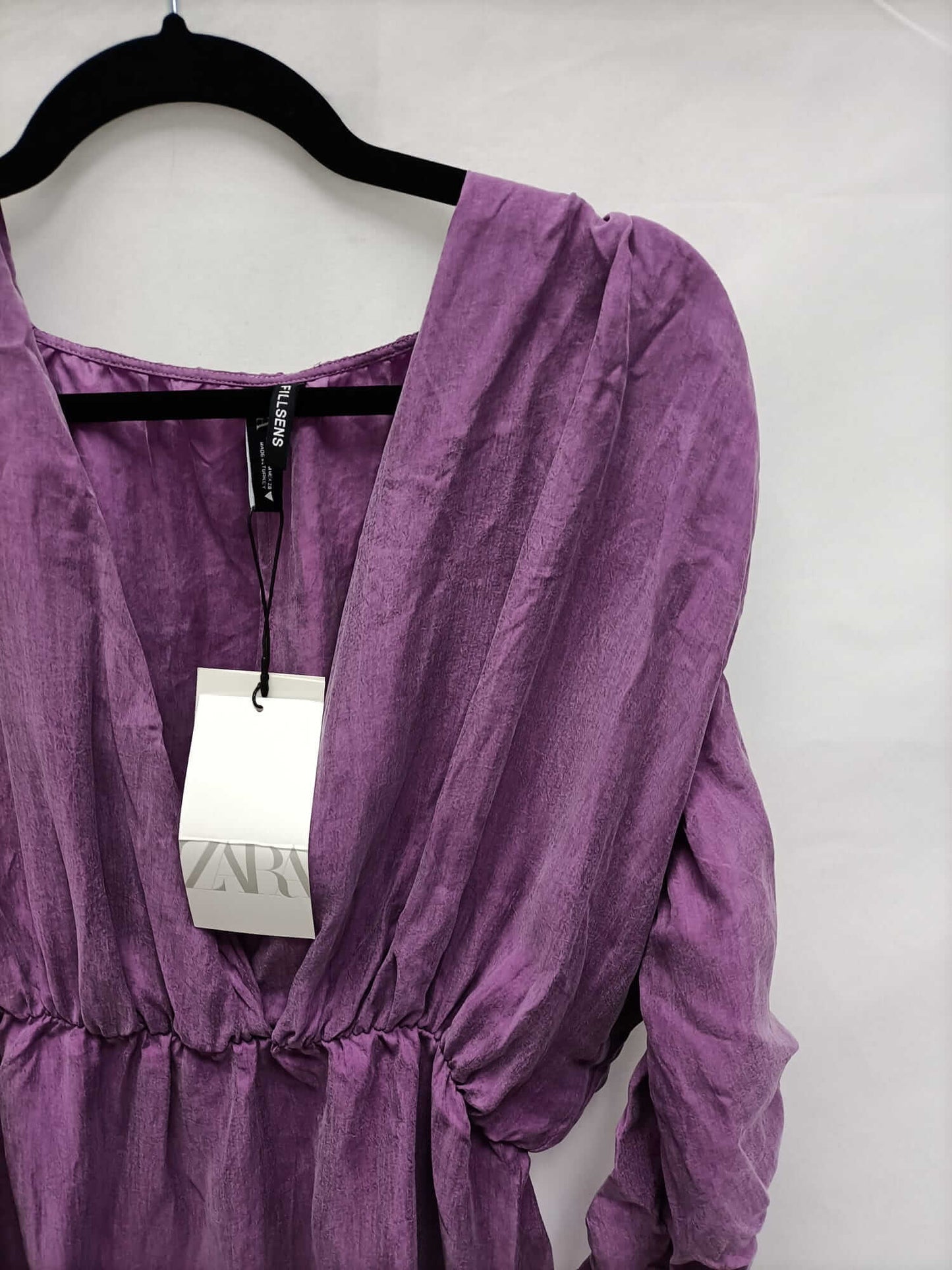 ZARA.Vestido corto lila T.m