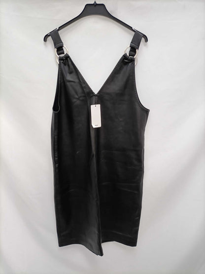 MANGO.Vestido negro efecto piel T.m