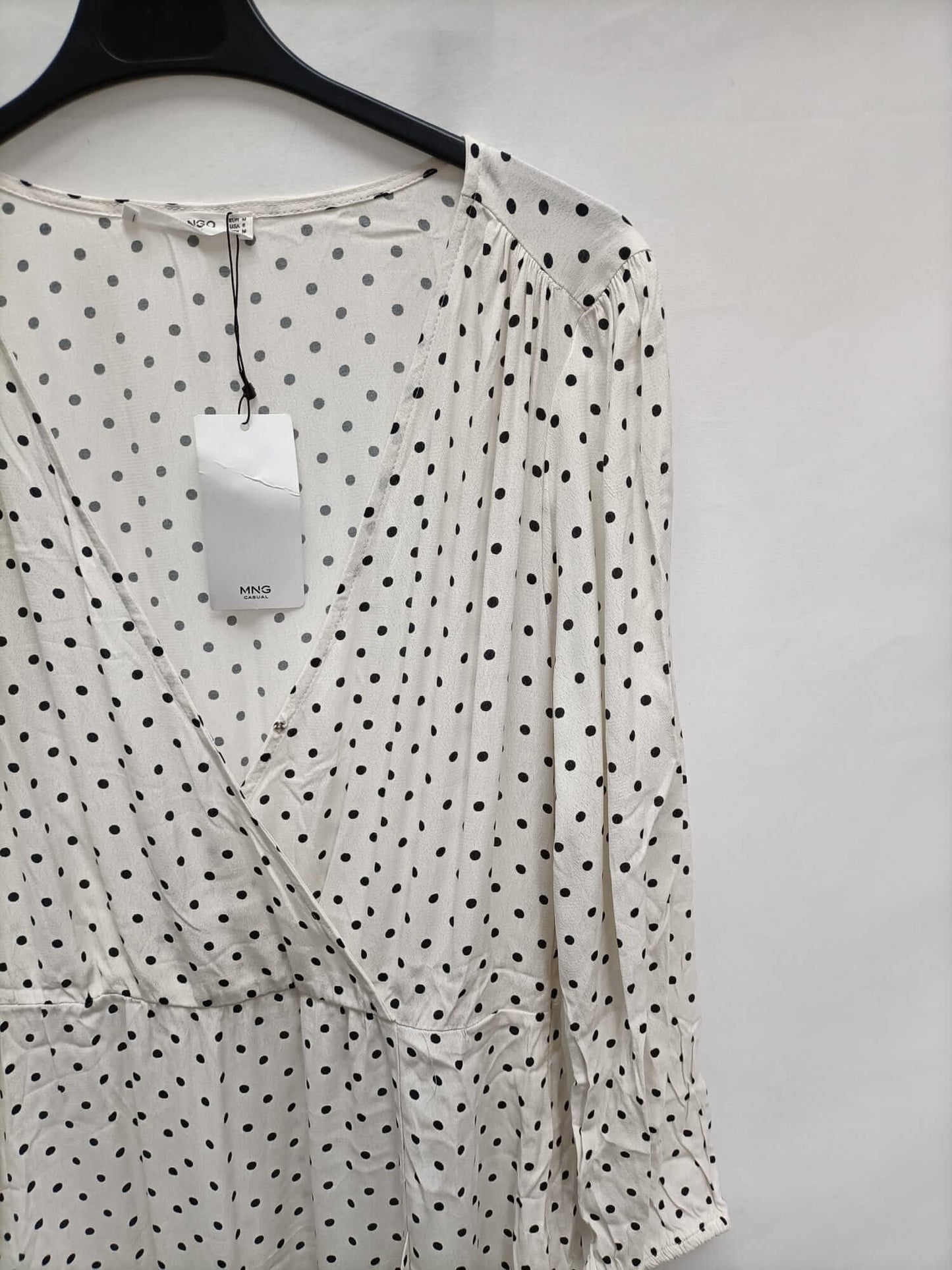 MANGO.Vestido midi lunares cruzado T.m