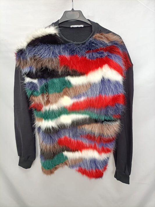 ZARA. Black furry sweatshirt Ts
