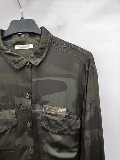 THE CLOSET.Blusa camuflaj T.m/l
