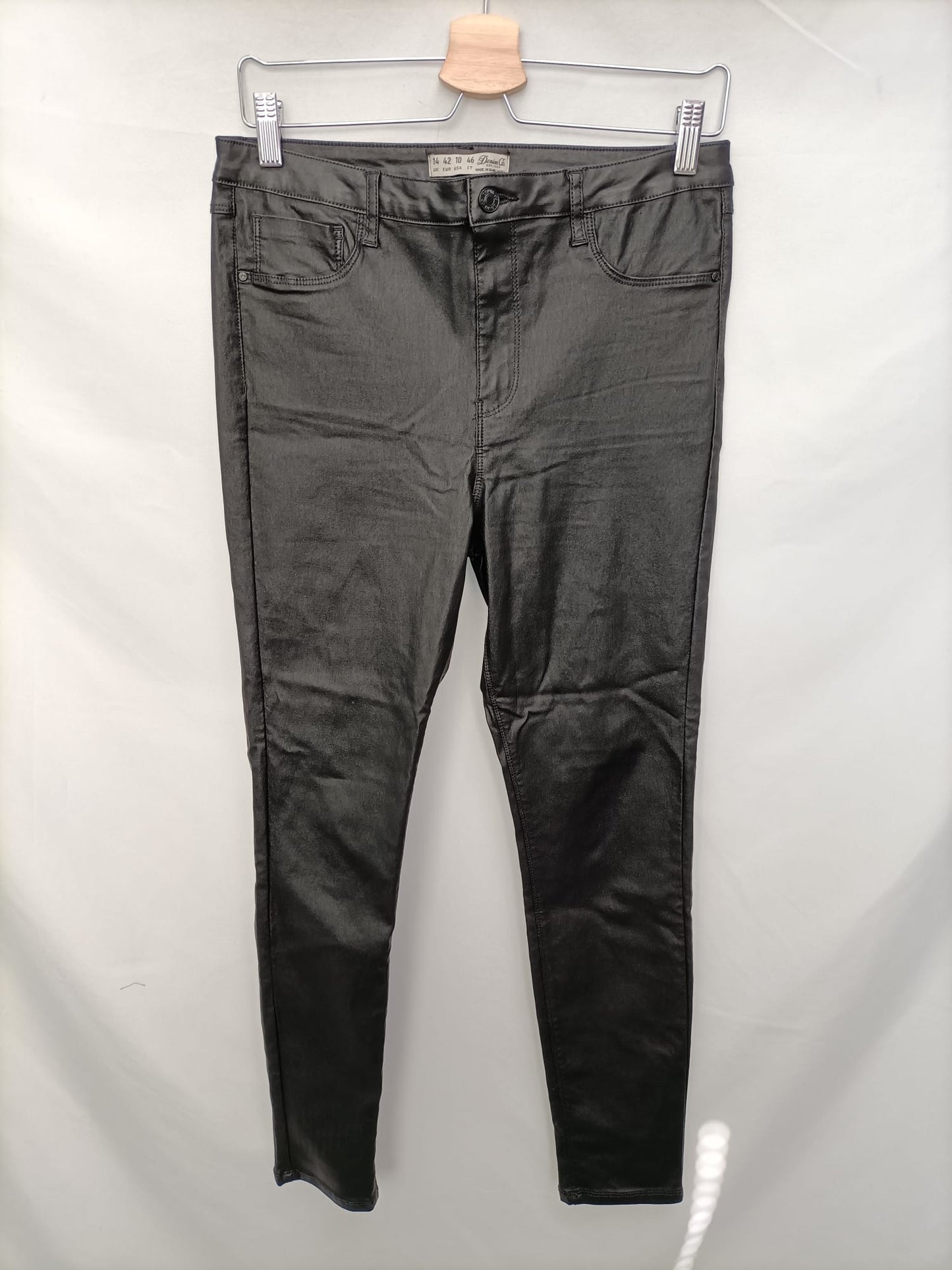 PRIMARK. Waxed skinny trousers size 42