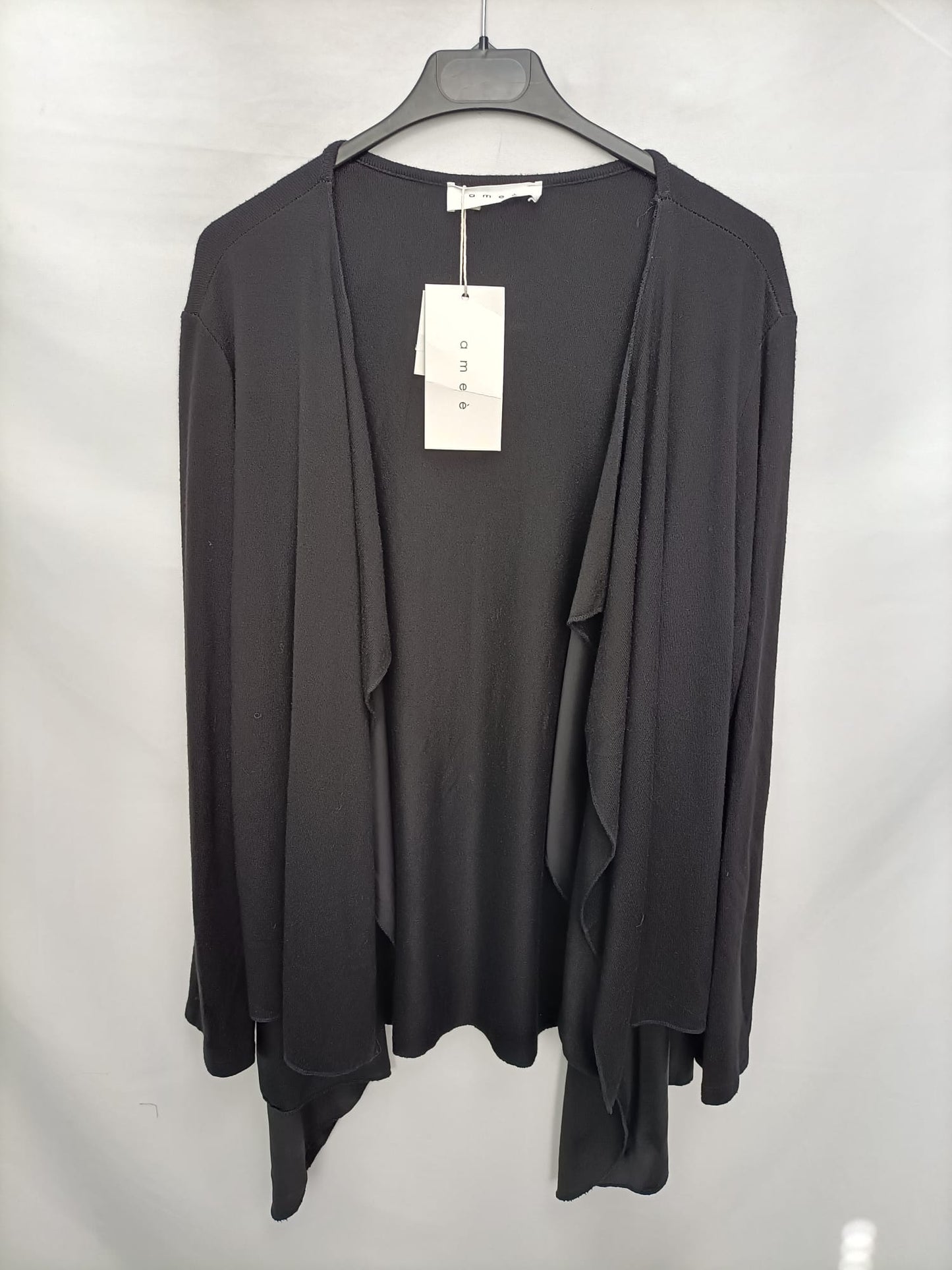 AMEE.Rebeca negra fluida solapa TU(M)