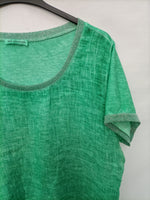 NEW COLLECTION.Camiseta verde detalles purpurina T.L